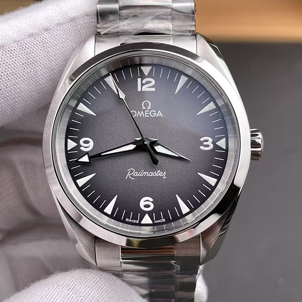 【VSメーカー製】シーマスター レイルマスター 235.10.38.20.06.001スーパーコピー時計販売店